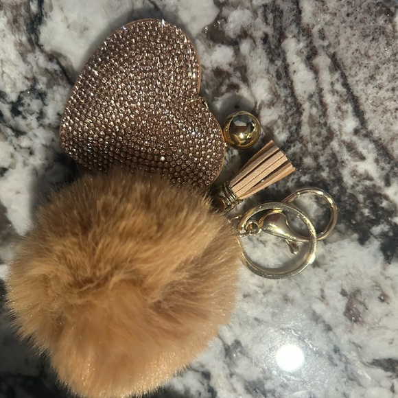 The Unbranded Brand Accessories - Heart-Shaped Gold Key & Card Holder